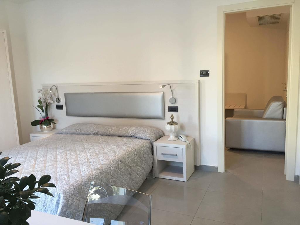 Residence Hotel Albachiara Rimini Eksteriør billede