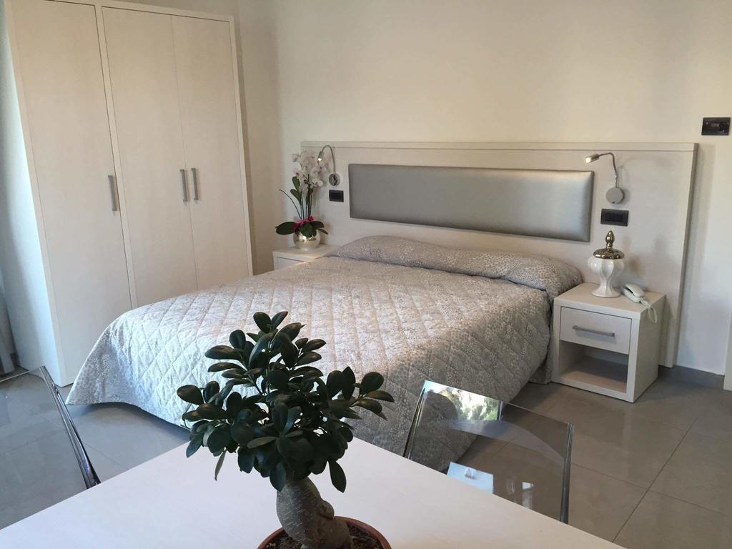 Residence Hotel Albachiara Rimini Værelse billede