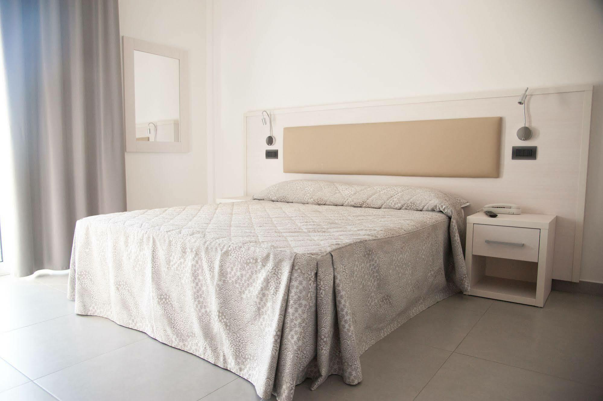 Residence Hotel Albachiara Rimini Eksteriør billede