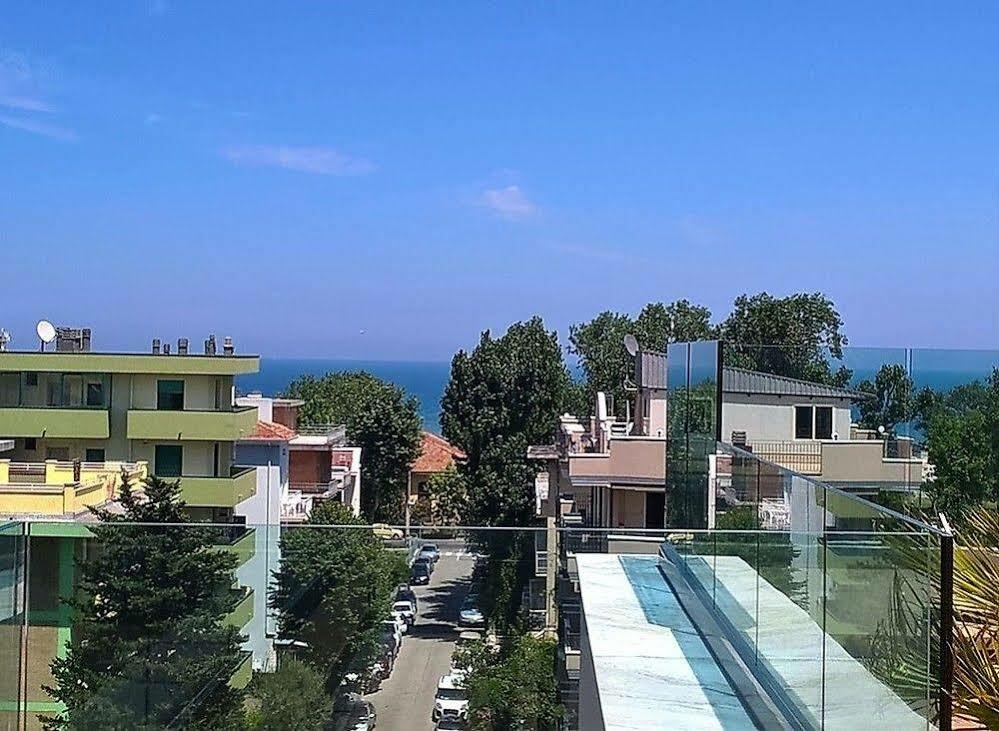 Residence Hotel Albachiara Rimini Eksteriør billede